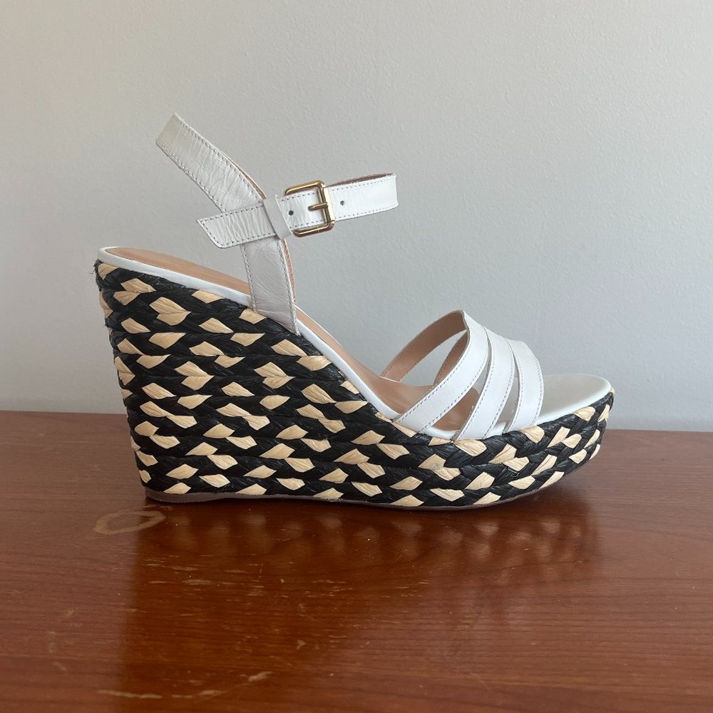 NEVER WORN | B/W Lulus ankle strap espadrille wedge heels